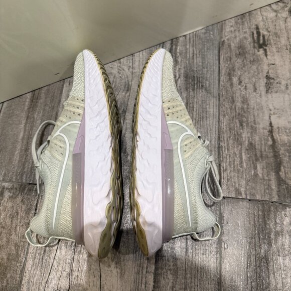 Nike Womens React Infinity Run Flyknit 2 CT2324-005 US Size 8 - Picture 4 of 10